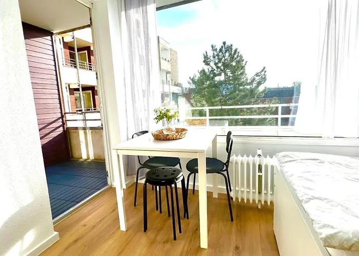 Schoene In Linden - 48qm, Moderne Kueche, Bad, Balkon, 4 Personen, Wifi *