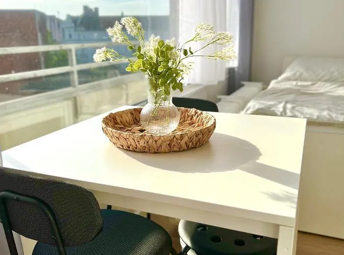 Appartement Schoene In Linden - 48qm, Moderne Kueche, Bad, Balkon, 4 Personen, Wifi *