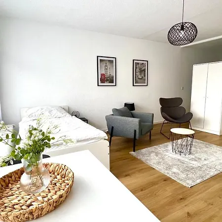 Schoene In Linden - 48qm, Moderne Kueche, Bad, Balkon, 4 Personen, Wifi Apartmán Hannover