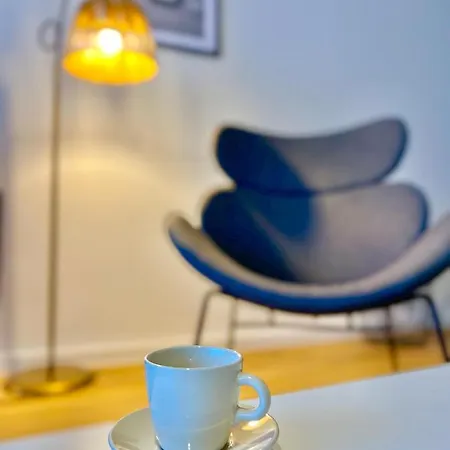 Schoene In Linden - 48qm, Moderne Kueche, Bad, Balkon, 4 Personen, Wifi *