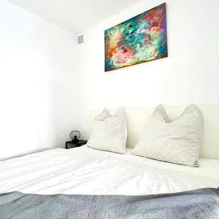 Schoene In Linden - 48qm, Moderne Kueche, Bad, Balkon, 4 Personen, Wifi 하노버